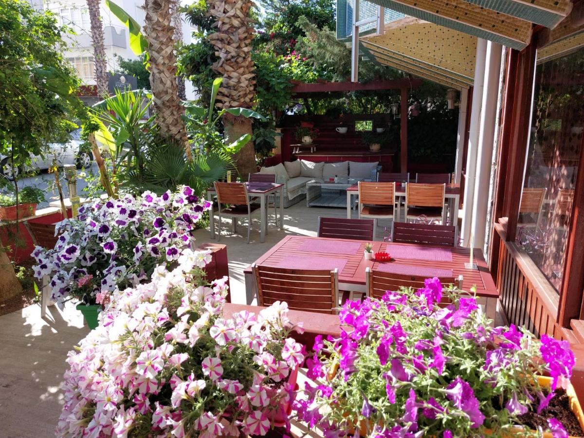 Beyaz Melek Apart Hotel Antalia Esterno foto