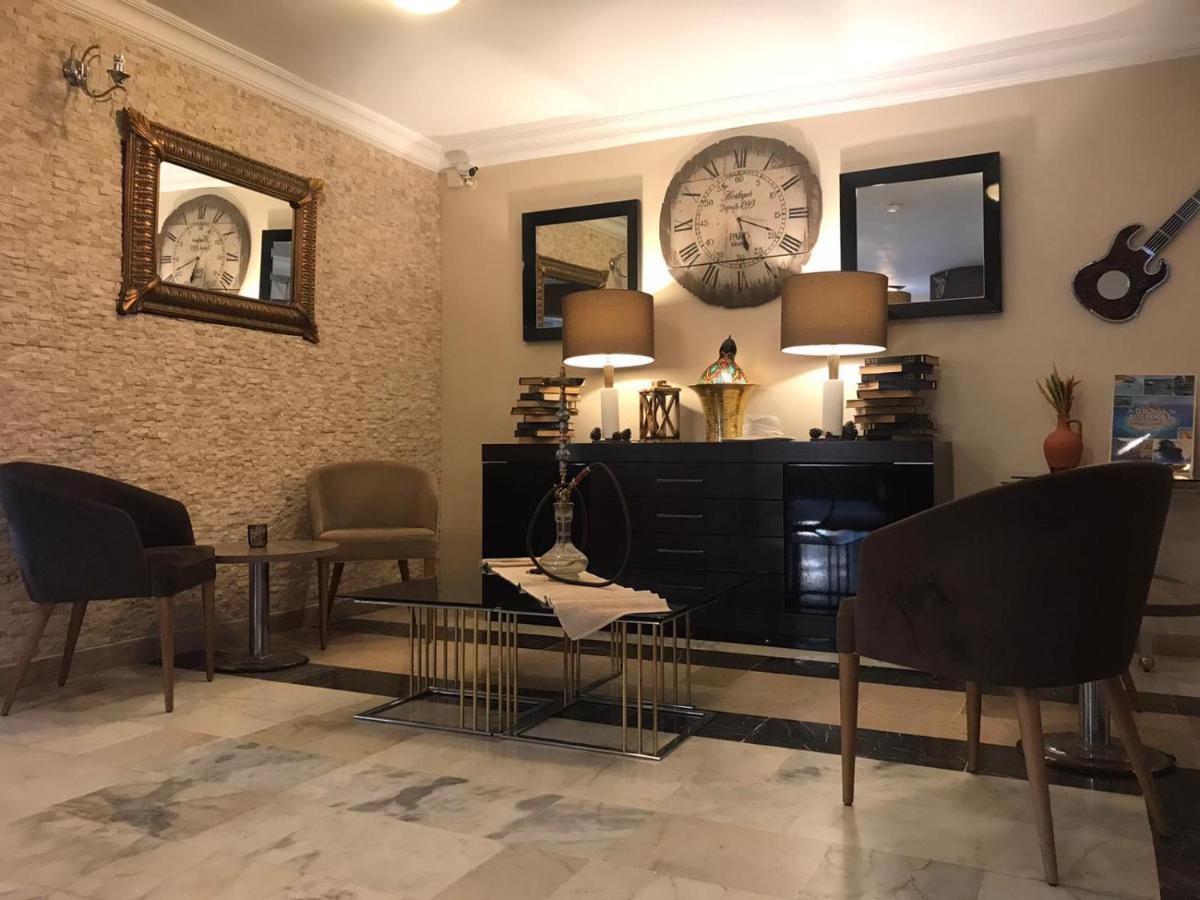 Beyaz Melek Apart Hotel Antalia Esterno foto