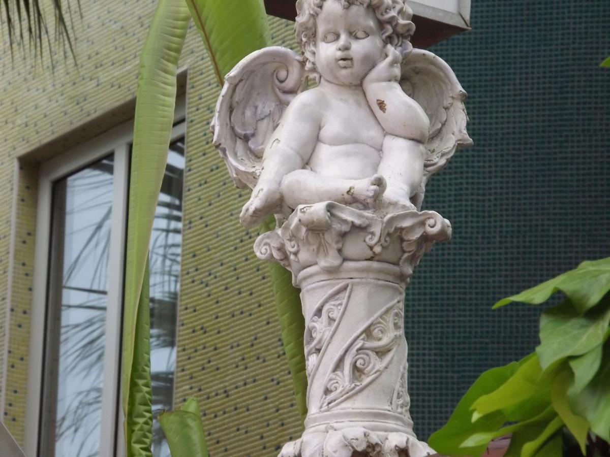 Beyaz Melek Apart Hotel Antalia Esterno foto