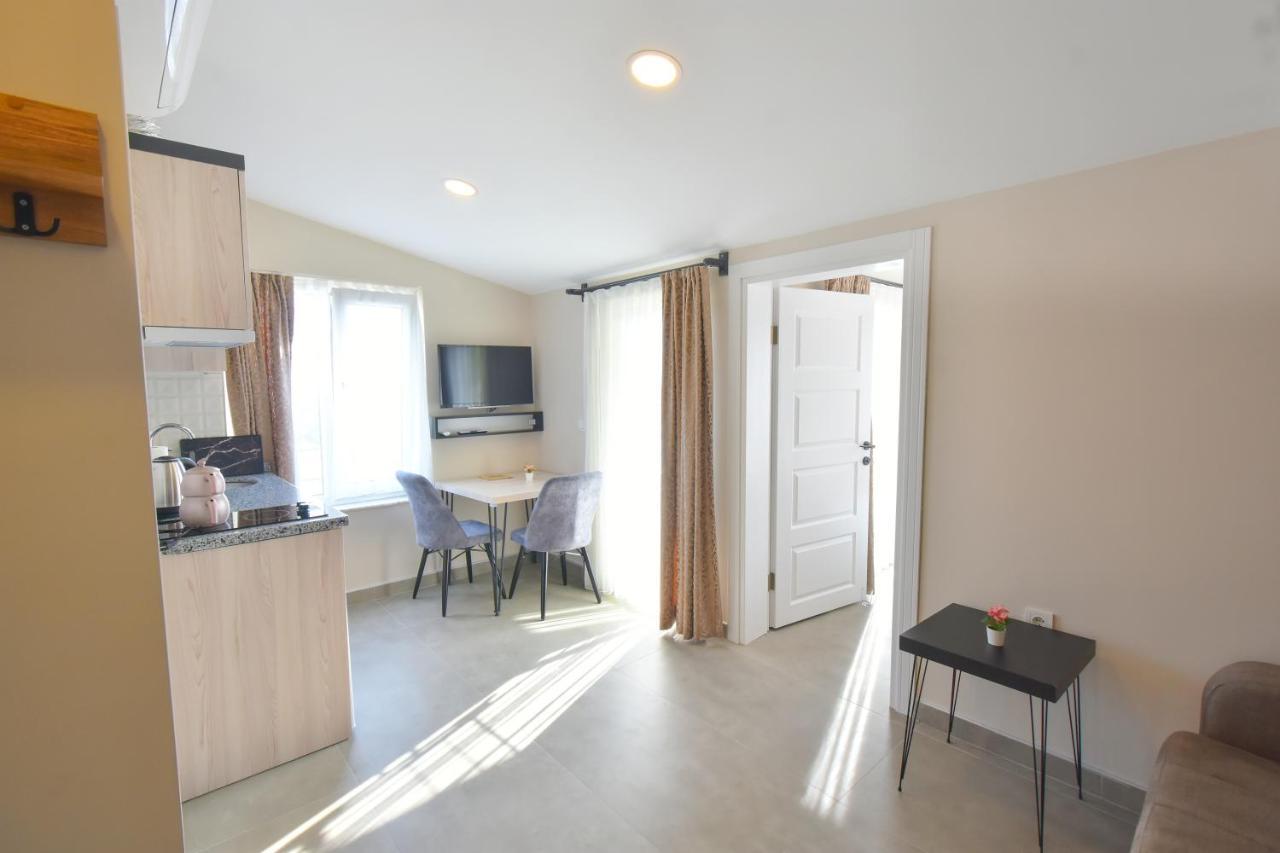 Beyaz Melek Apart Hotel Antalia Esterno foto