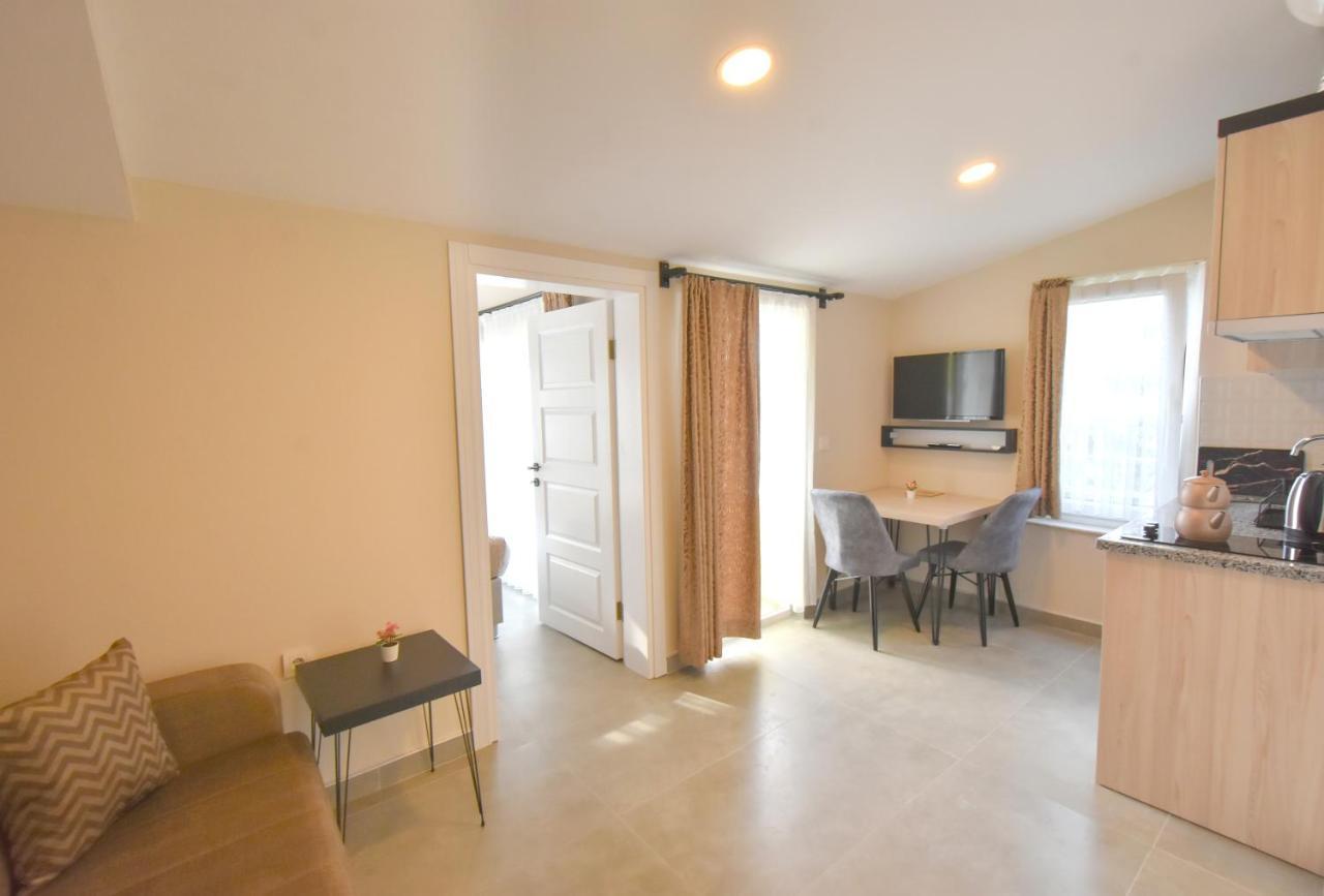 Beyaz Melek Apart Hotel Antalia Esterno foto