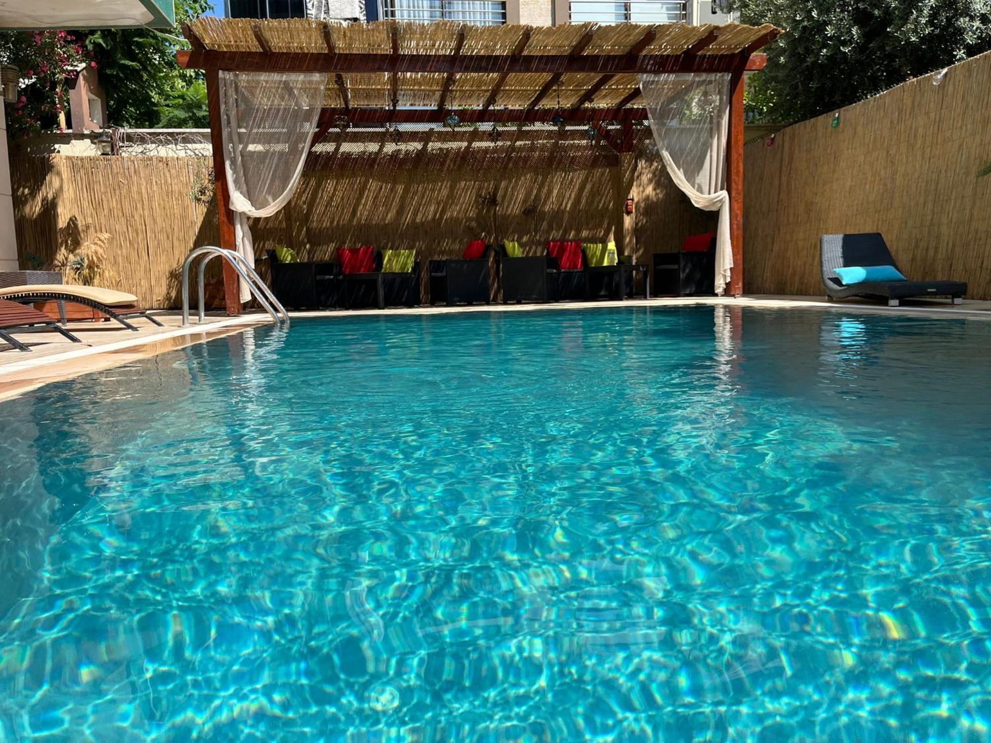 Beyaz Melek Apart Hotel Antalia Esterno foto