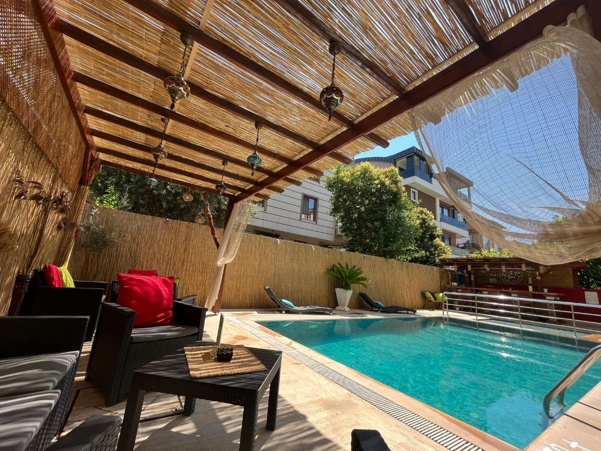 Beyaz Melek Apart Hotel Antalia Esterno foto