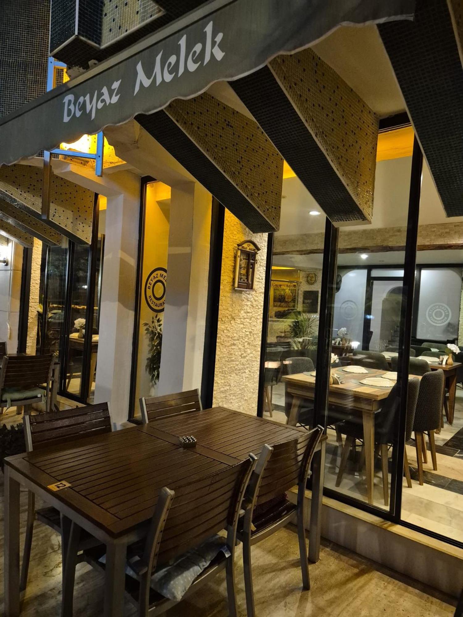Beyaz Melek Apart Hotel Antalia Esterno foto