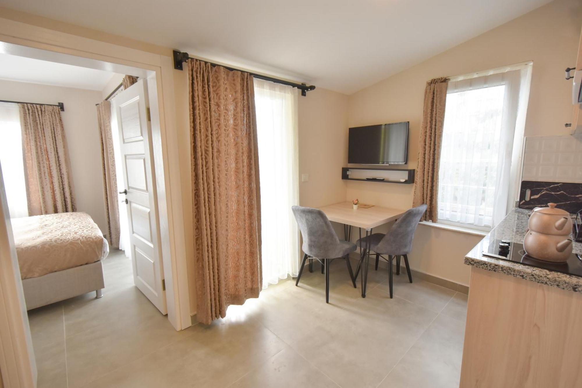 Beyaz Melek Apart Hotel Antalia Esterno foto